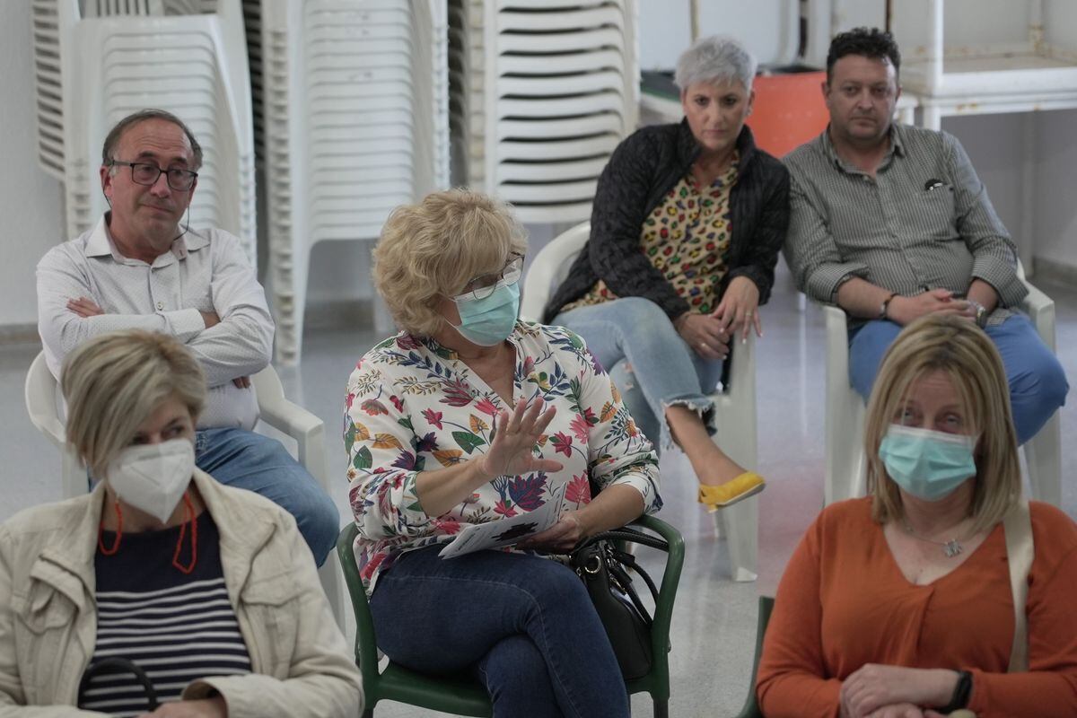 Reunión de vecinos de Los Urrutias con técnicos del Ayuntamiento de Cartagena