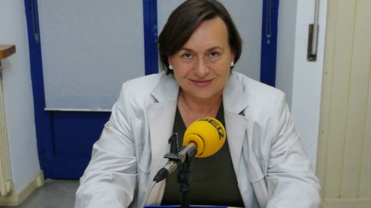 Matilde Campo en los estudios de Radio Jaca