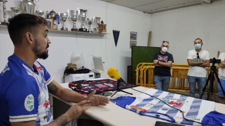 Carlos Calvo durante la rueda de prensa