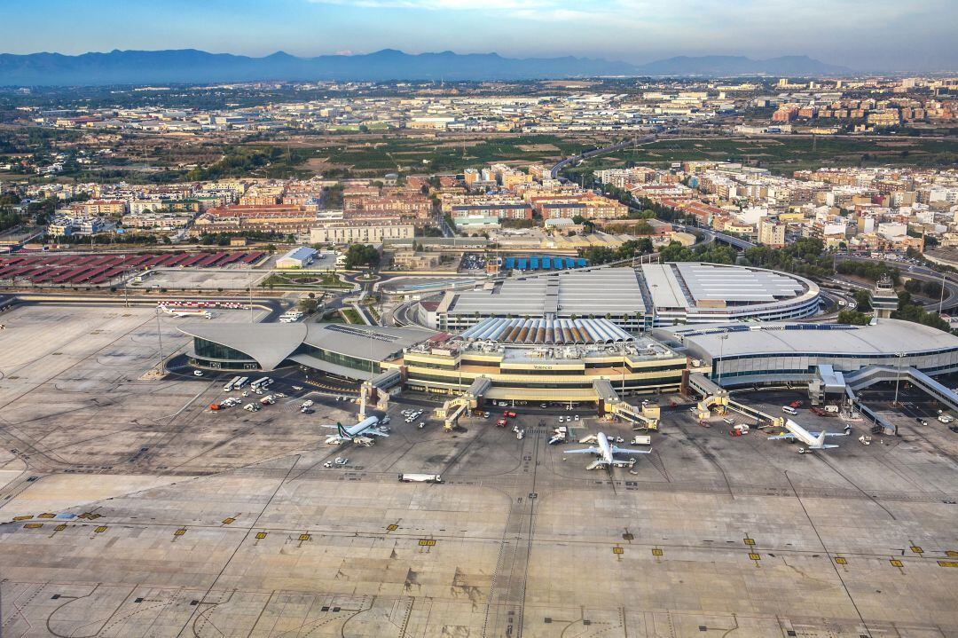 Vista aérea del aeropuerto de València, en Manises. 