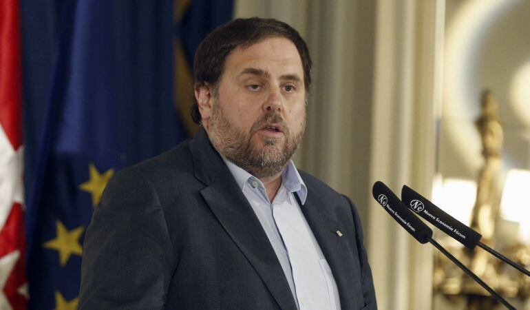 Oriol Junqueras durant un esmorzar informatiu a Madrid, abans de reunir-se amb la vicepresidenta Soraya Sáez de Santamaría.