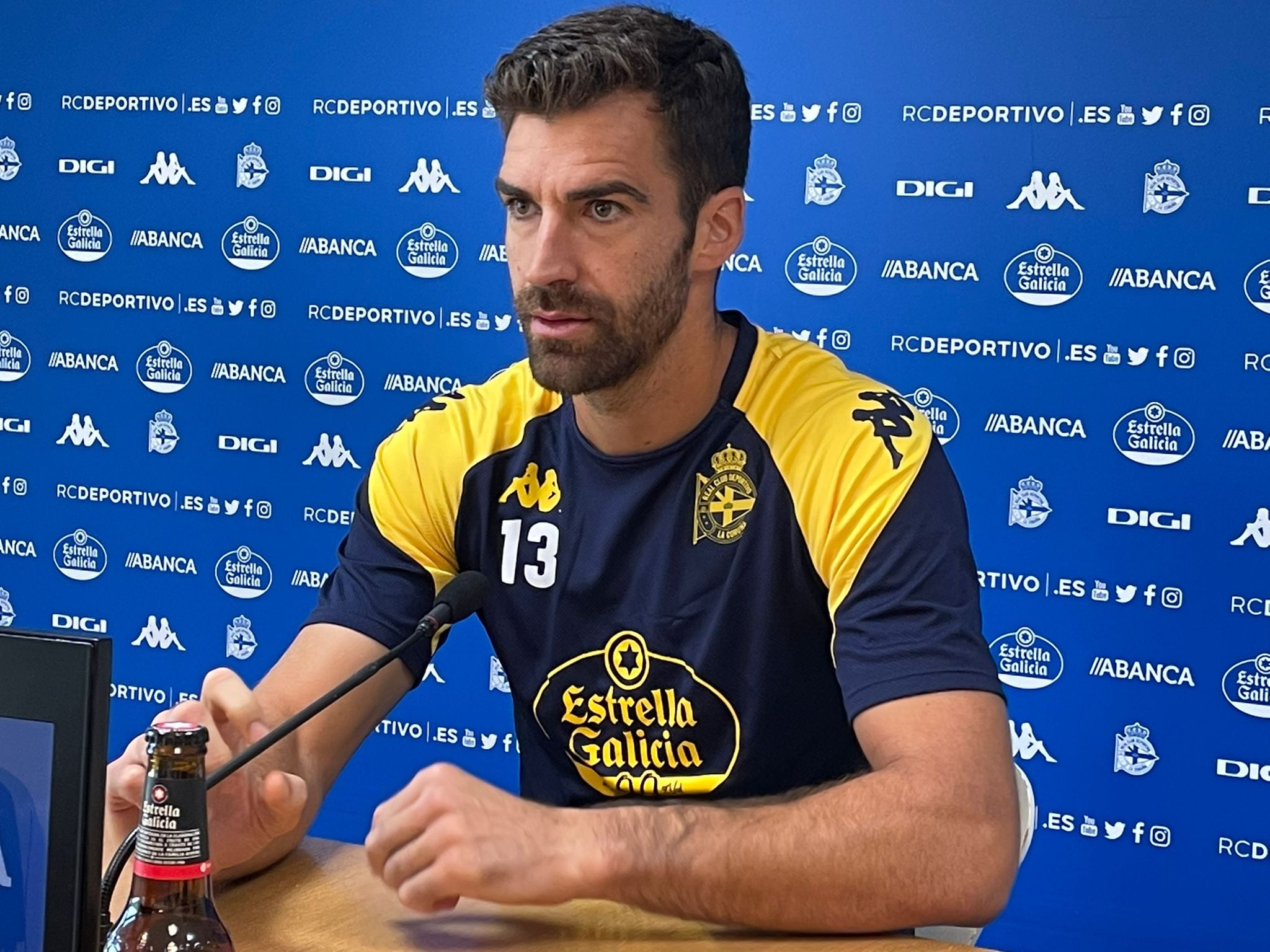 Germán Parreño en la sala de prensa de Abegondo.