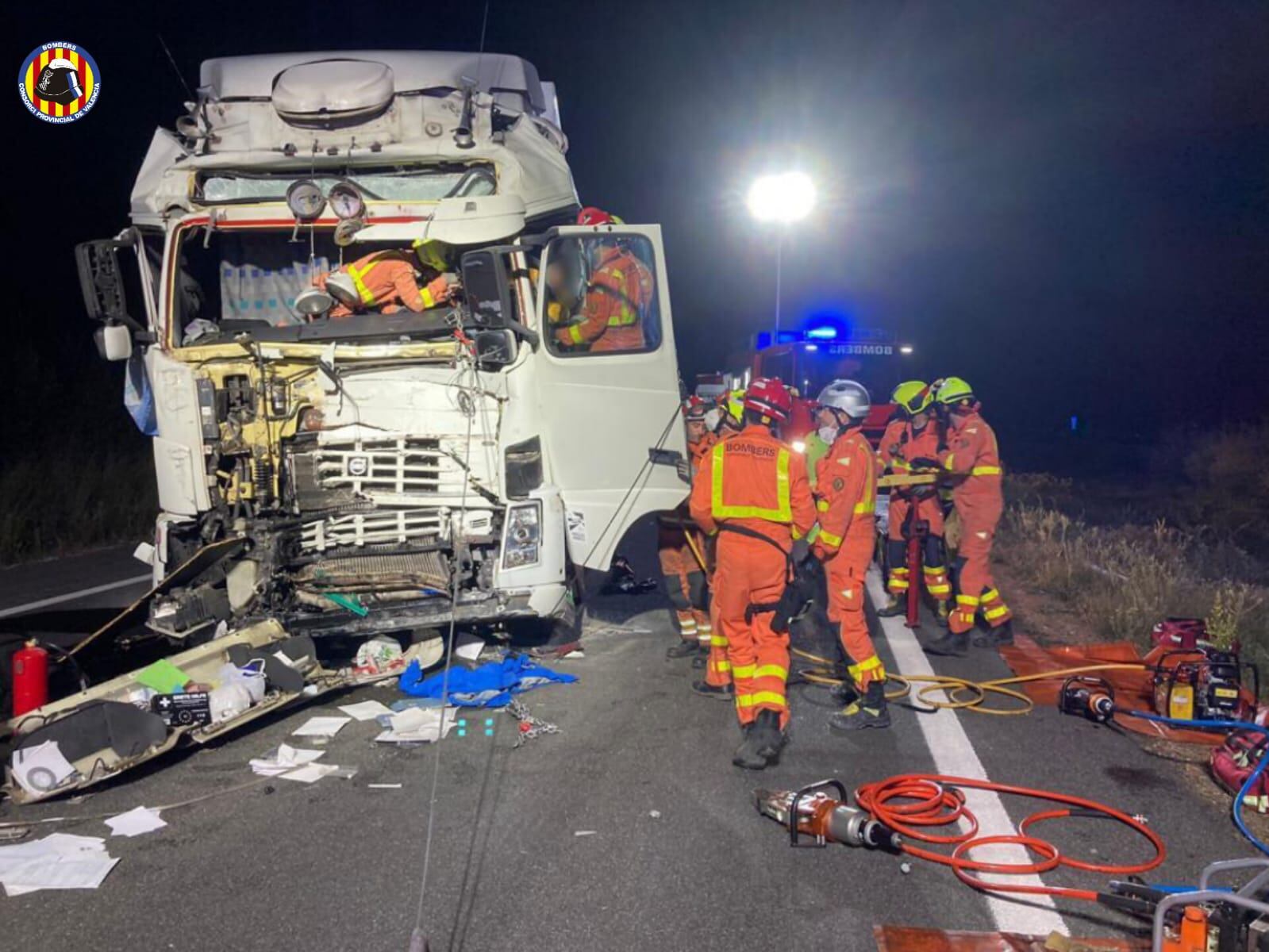 Accidente por alcance en Vallada (Foto: Bomberos)