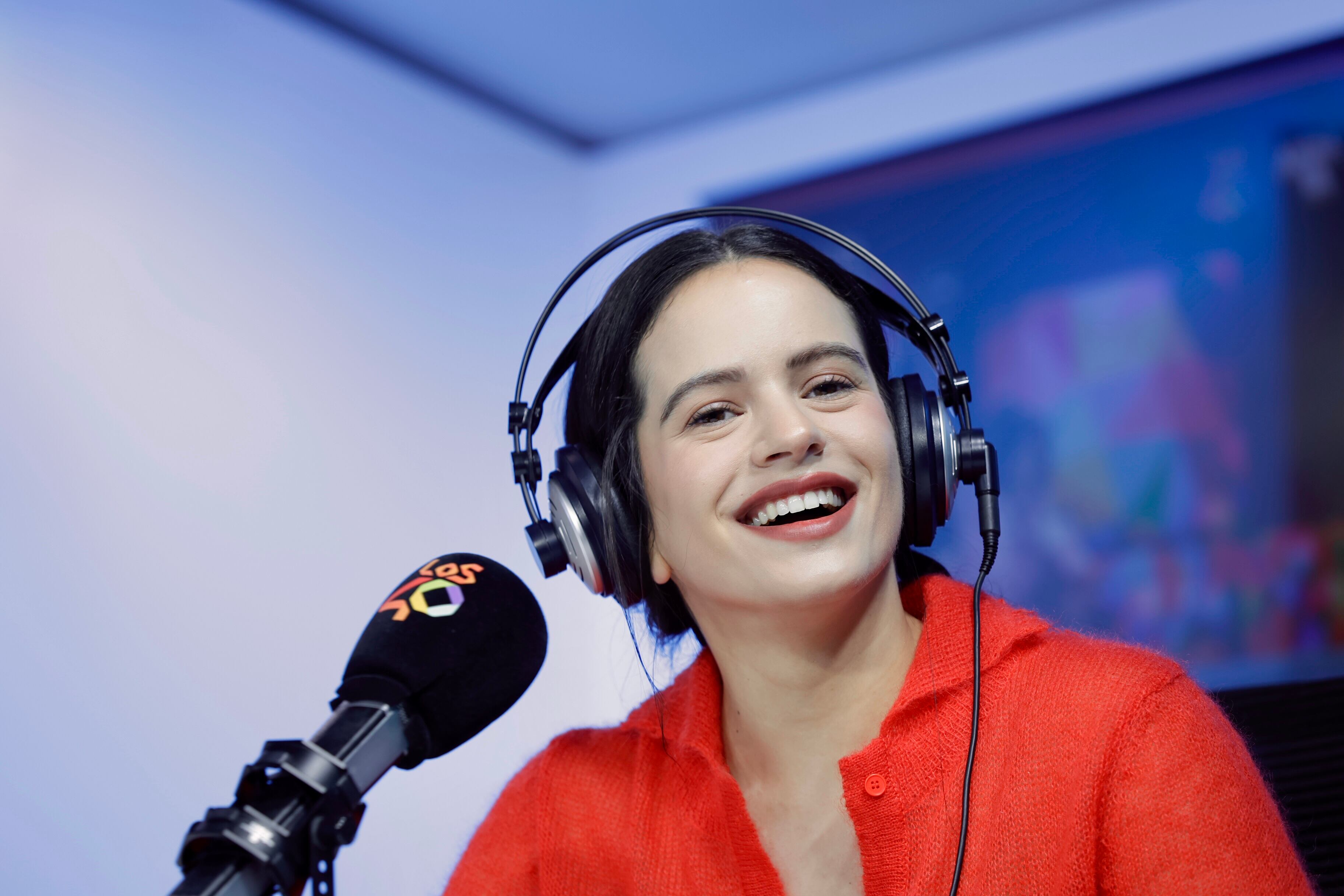 Rosalía, durante una entrevista en los 40 Principales.