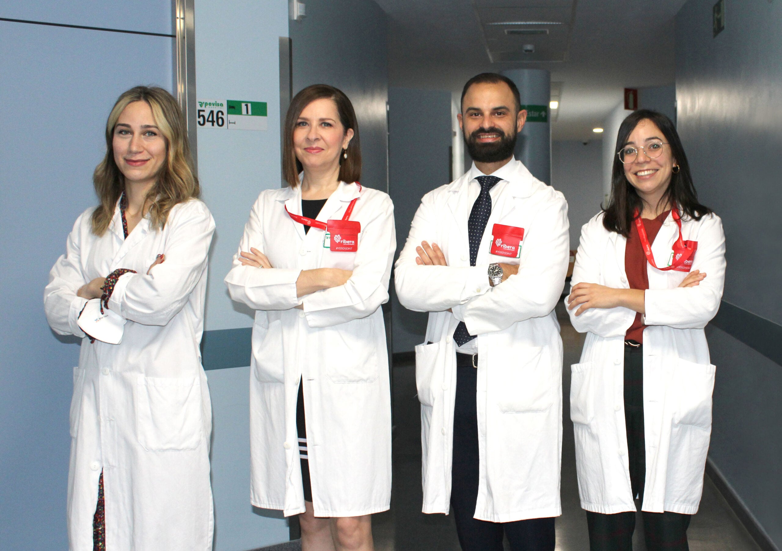 Beatriz Postigo, Marga Arnáiz, Adrián Fernández y Uxía Blanco, cirujanos de la Unidad de Medicina Estética.