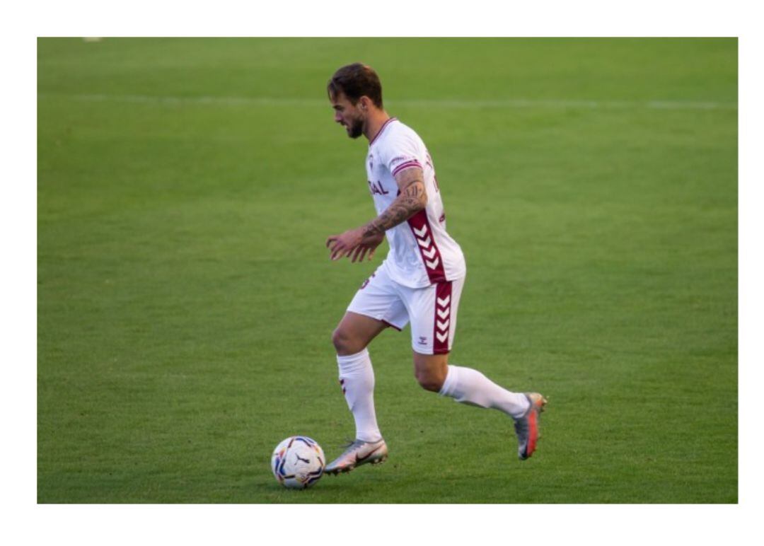 Javi Navarro, durante un partido con el Albacete