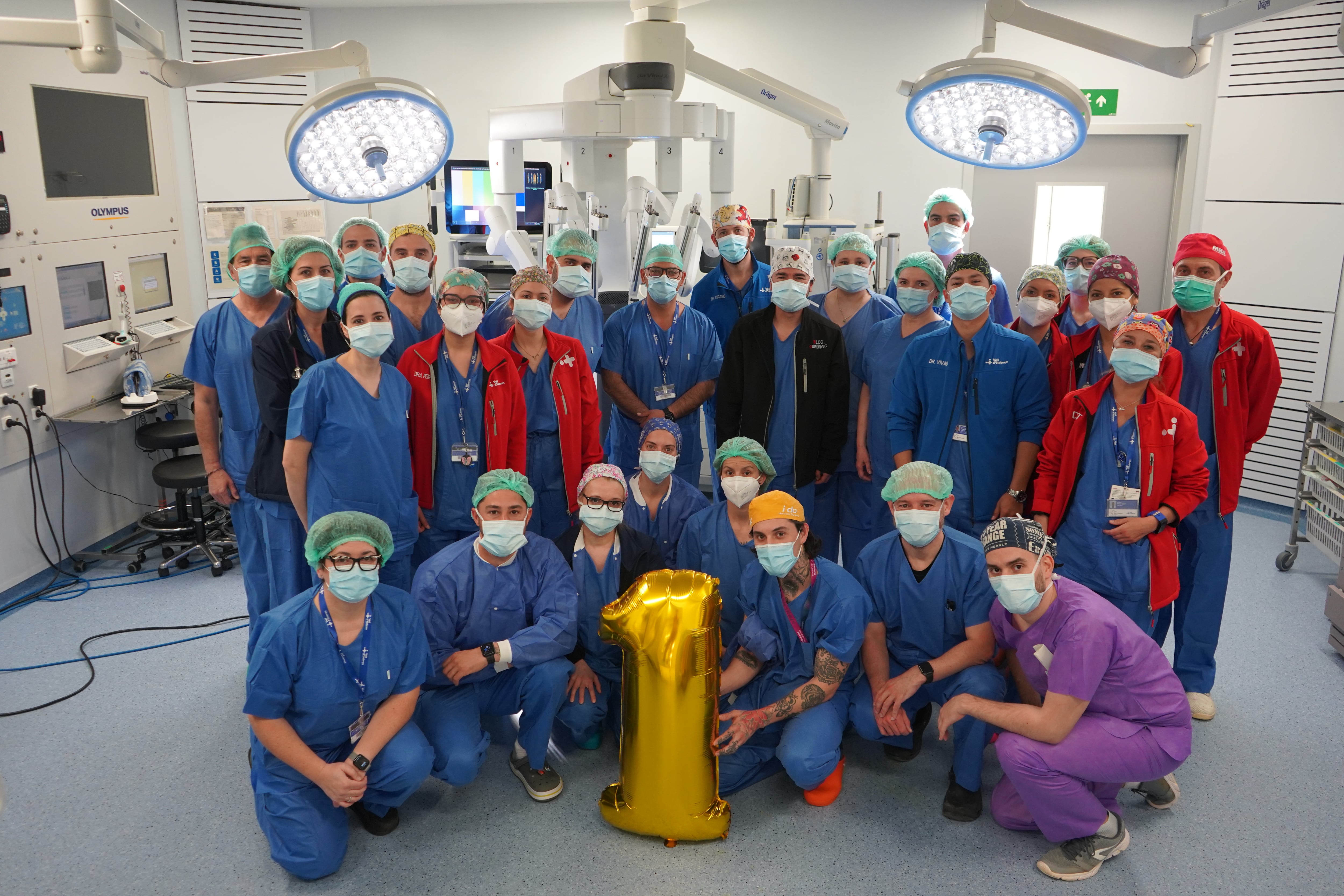 Foto de grupo de todo el equipo dirigido por el doctor Alberto Jáuregui