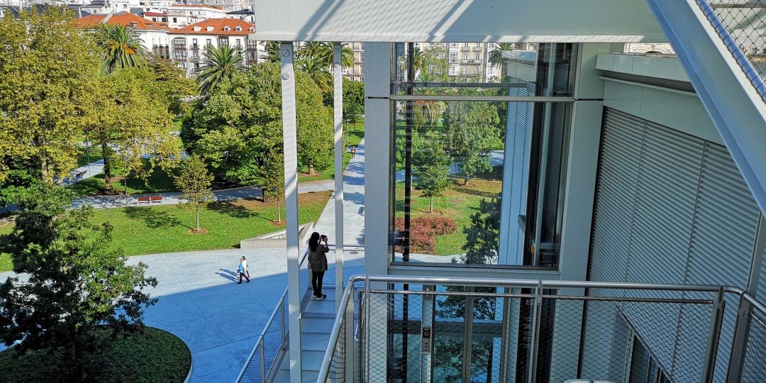 Vista desde las escaleras de acceso a la terraza del Centro Botín.