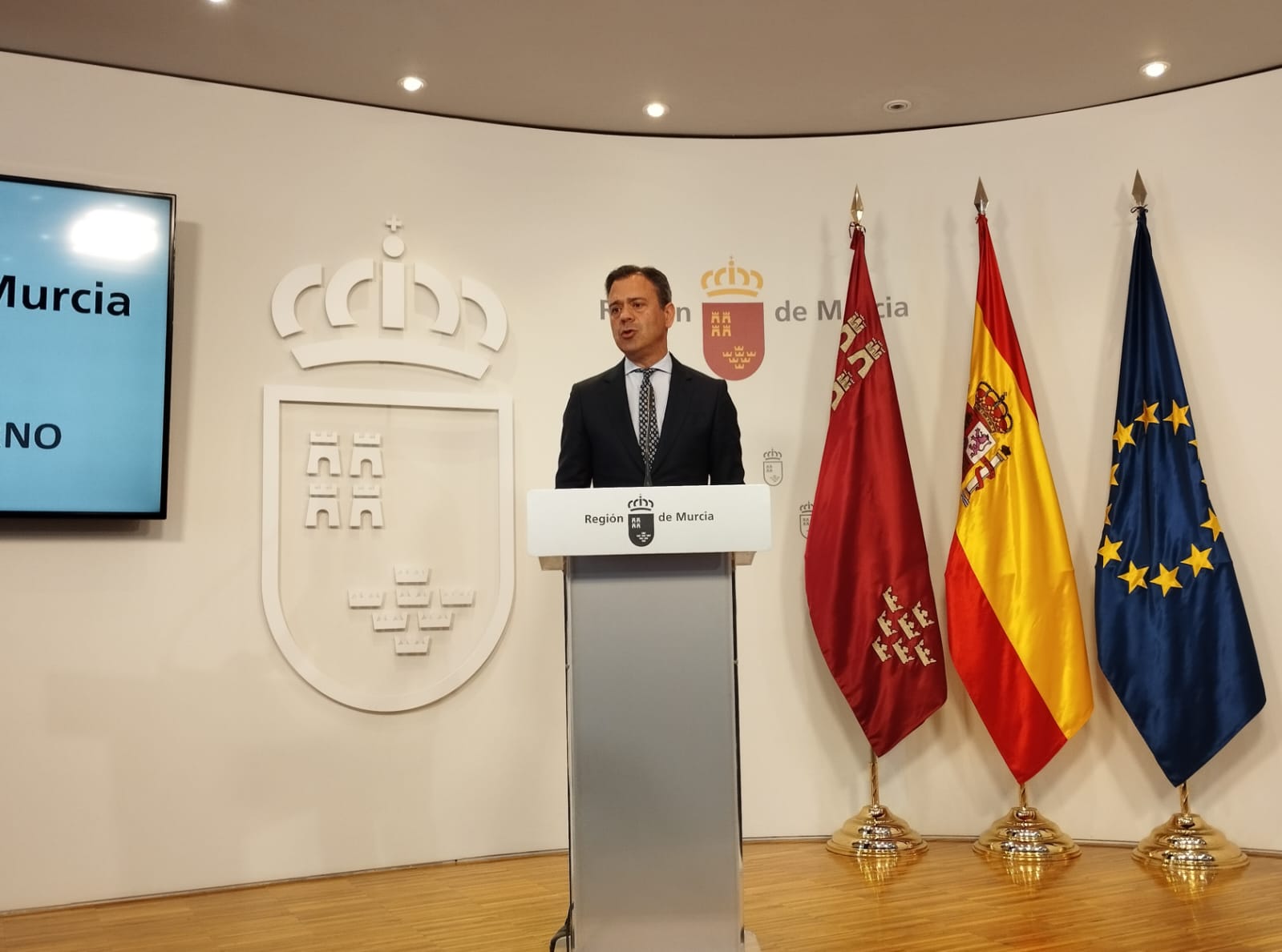 El consejero de Presidencia, Marcos Ortuño, este jueves en rueda de prensa