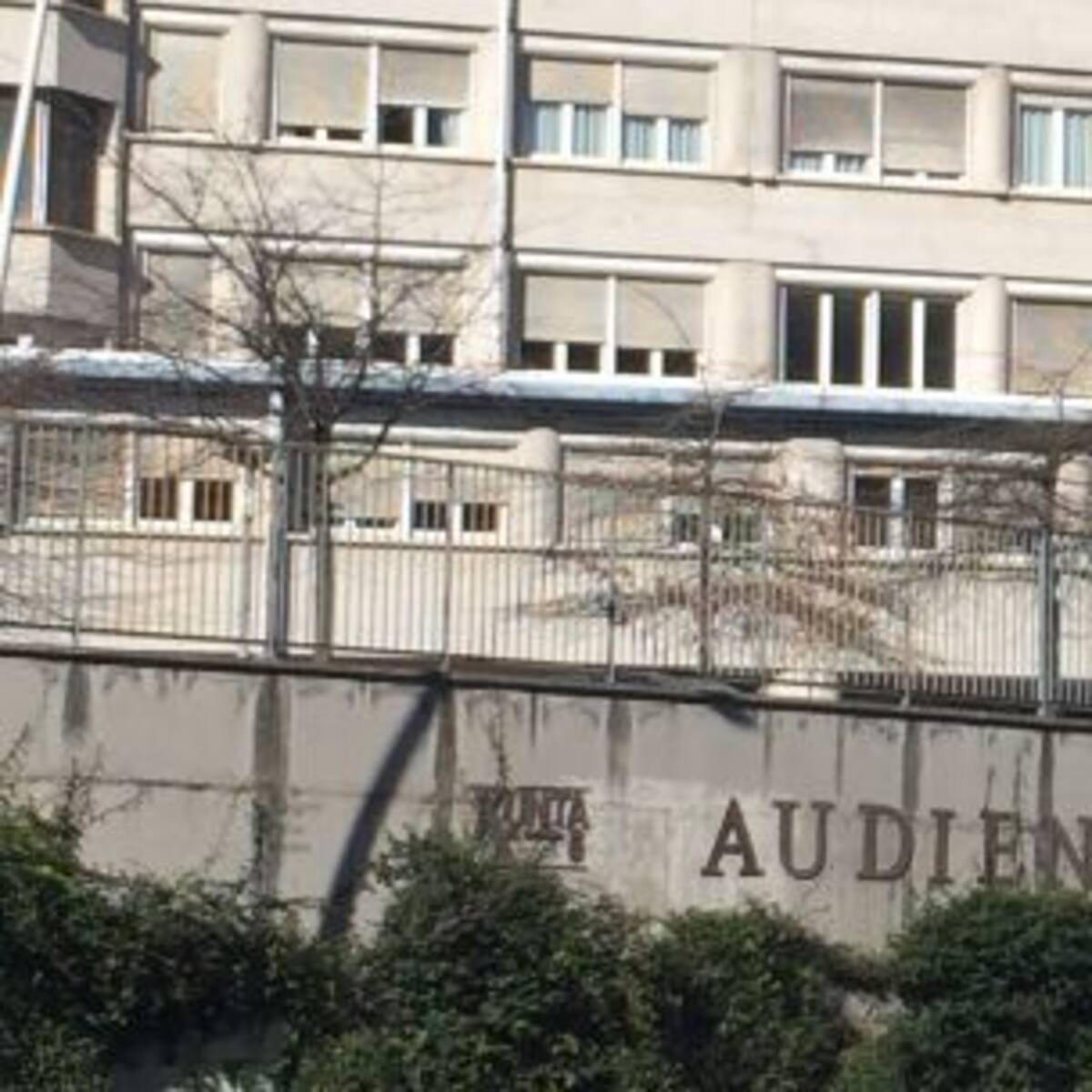 Los funcionarios de Justicia votan a favor de rebajar las exigencias salariales