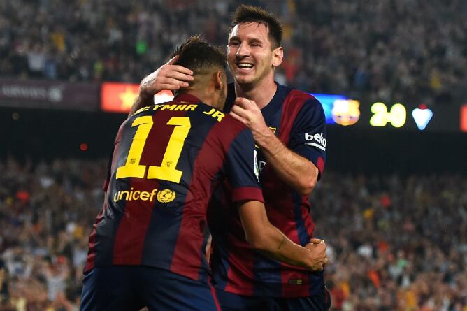 Messi y Neymar celebran un gol ante el Eibar