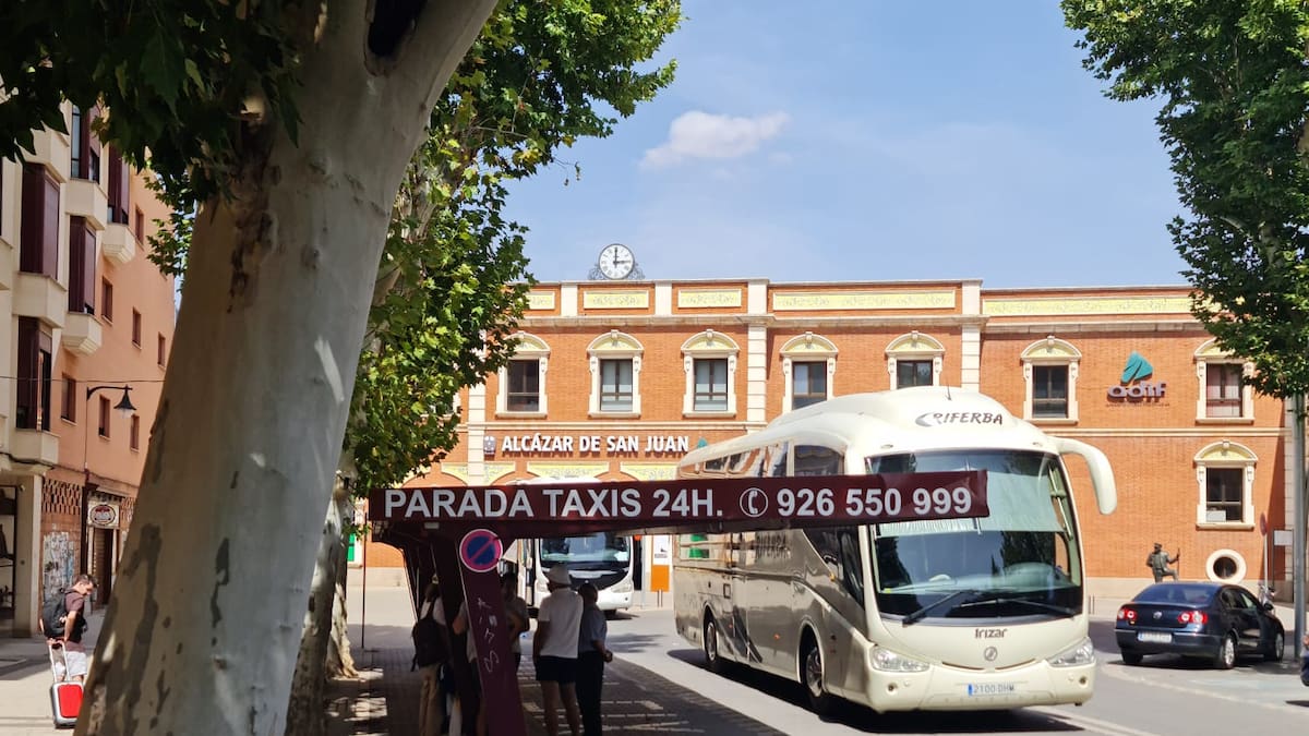 Los taxistas de Alcázar, hasta arriba de trabajo