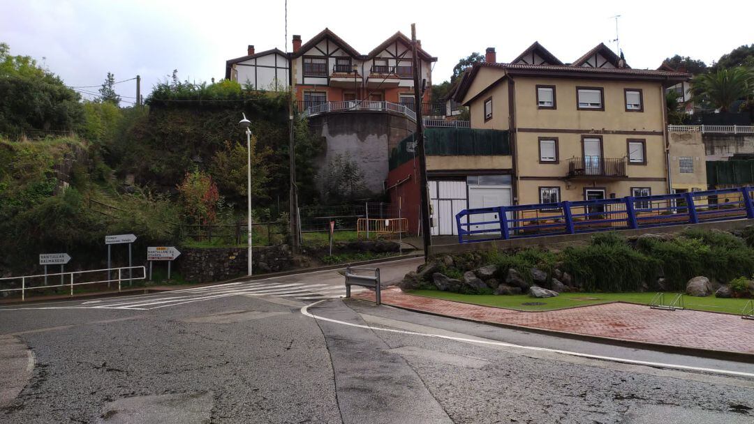 Acceso a la vía verde Castro-Traslaviña.