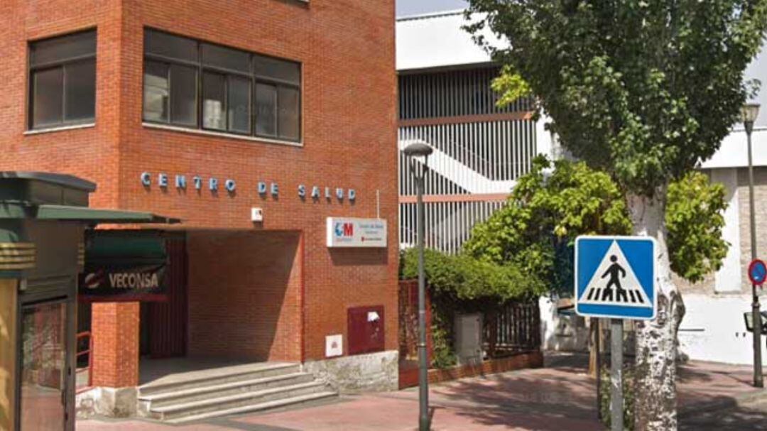 Fachada del Centro de Salud Barcelona de Móstoles
