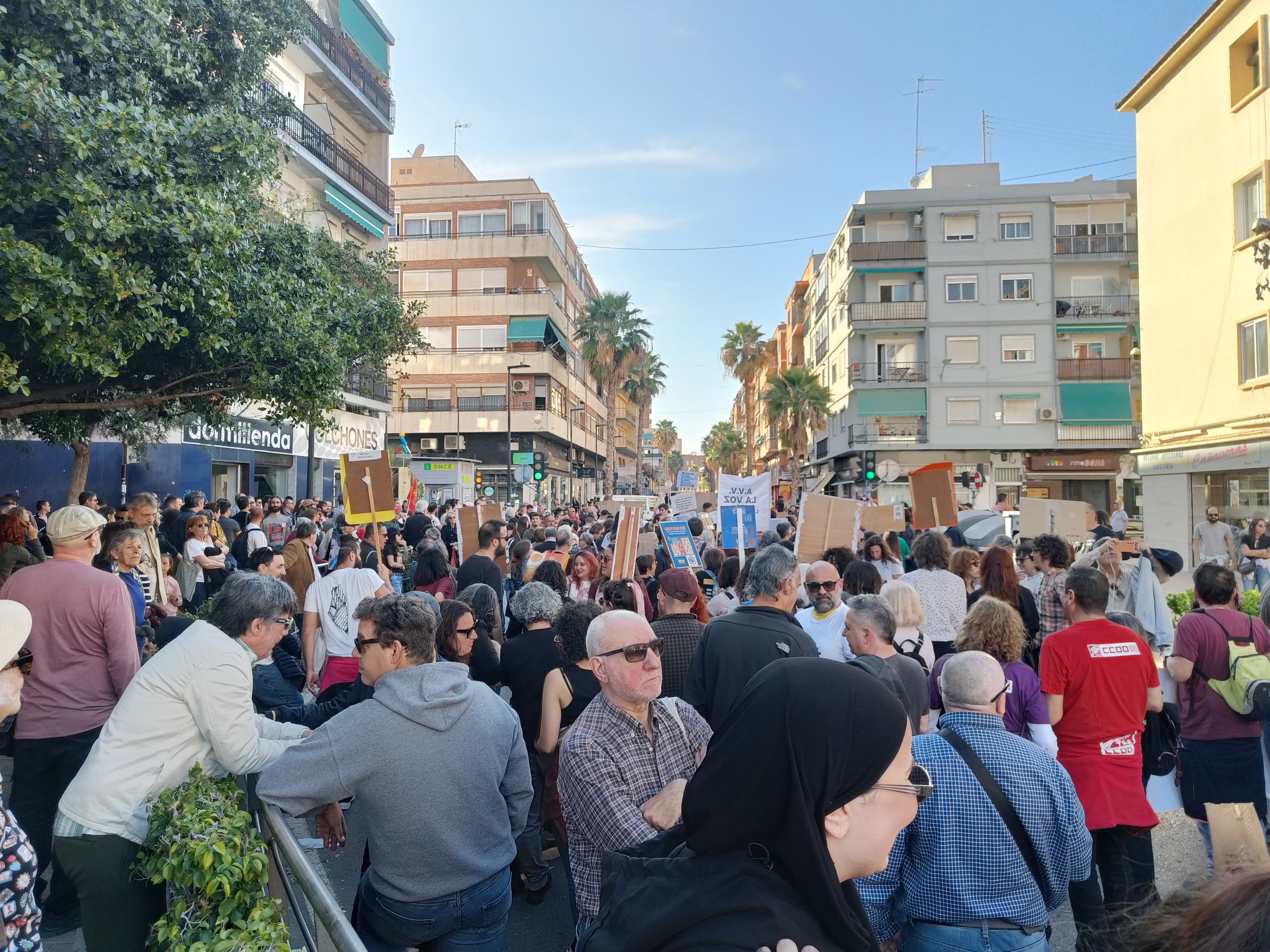 Manifestación por el derecho a la vivienda en Alicante. Foto: Cadena SER