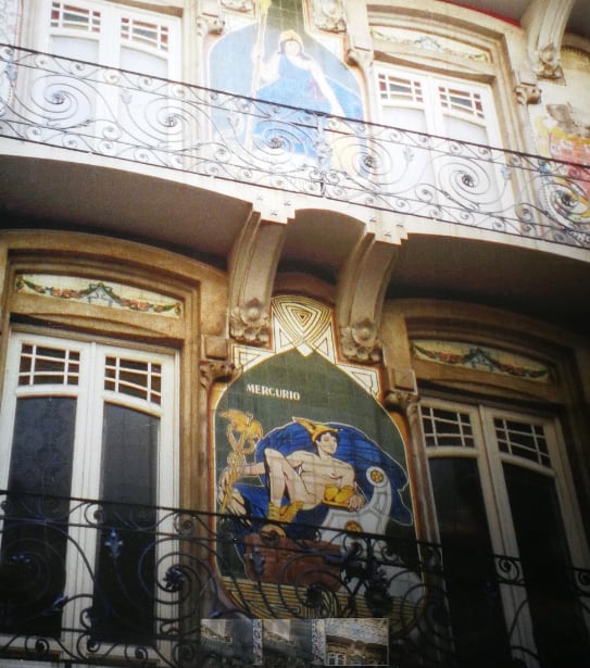 Casa Llagostera, edificio de Víctor Beltrí