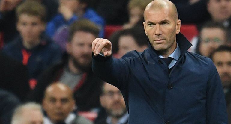 Zidane ordena a su equipo en Wembley