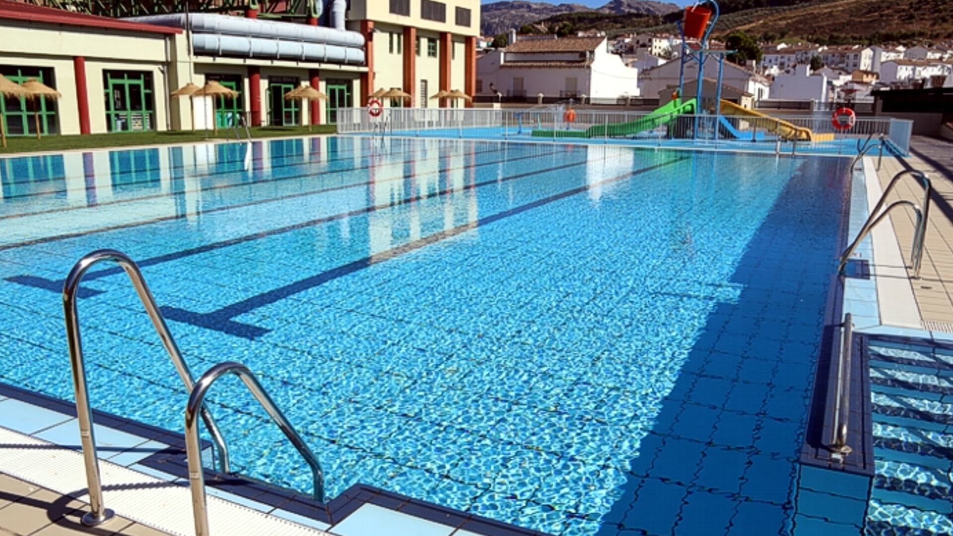 Piscina municipal de verano de Antequera
