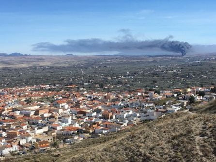 Columa de humo desde Baza