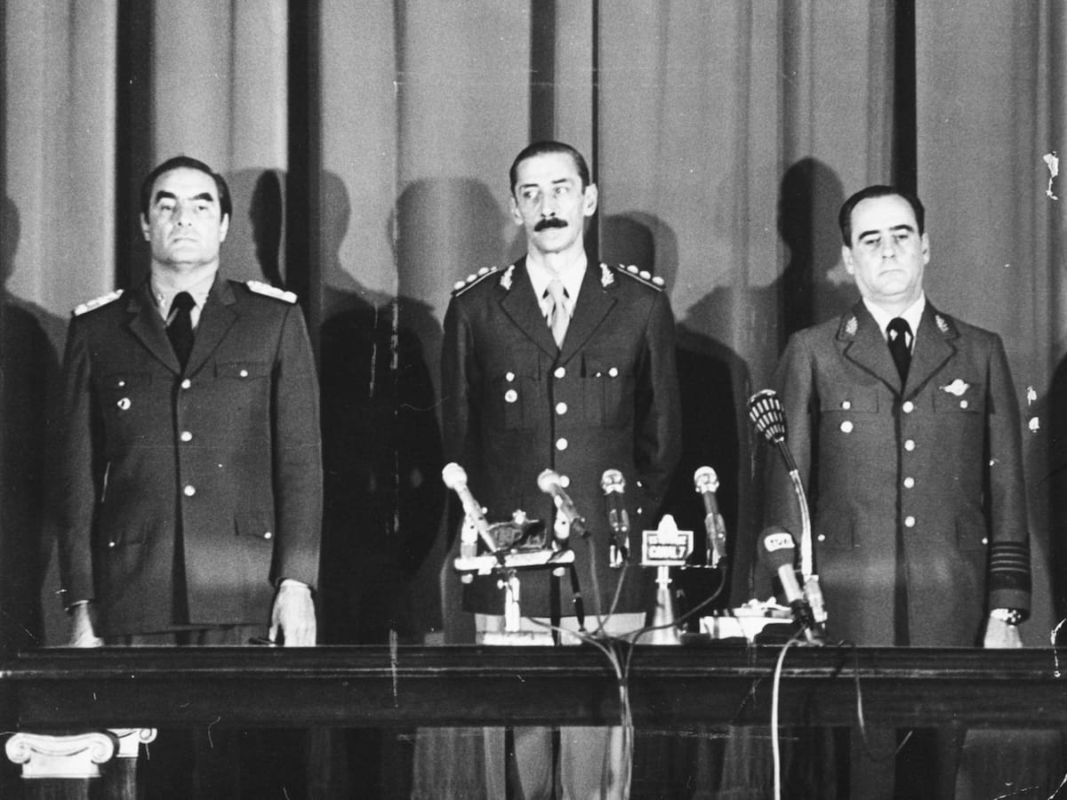 La hija de un militar argentino condenado a cadena perpetua : "Con los crímenes que cometieron en la dictadura, no hay dios que los pueda perdonar"