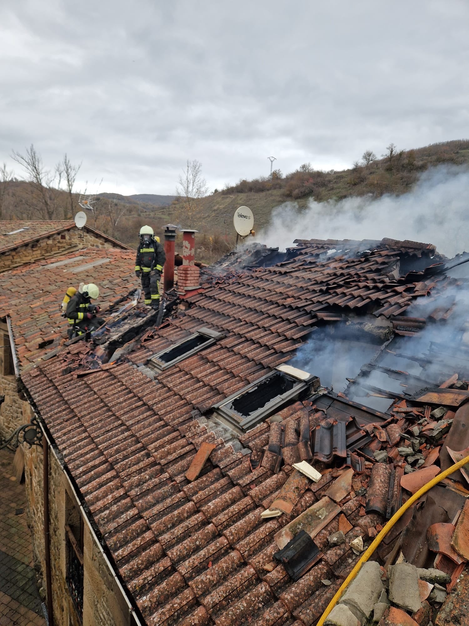 Incendio de una vivienda de Valdeprado del Río