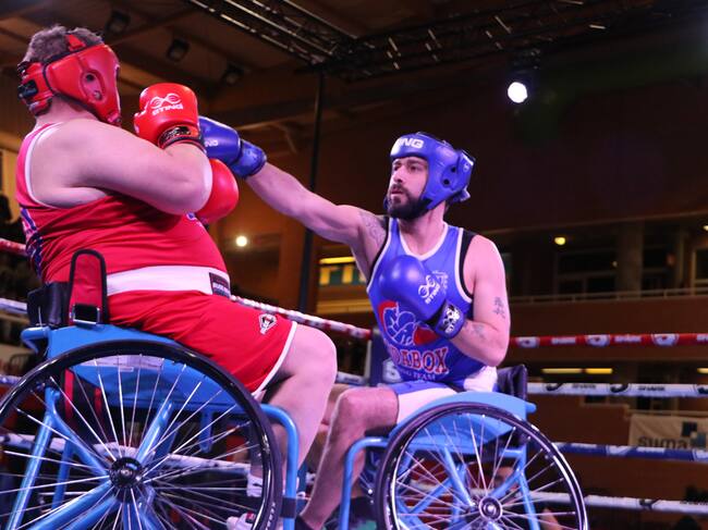 Combate exhibición en silla de ruedas