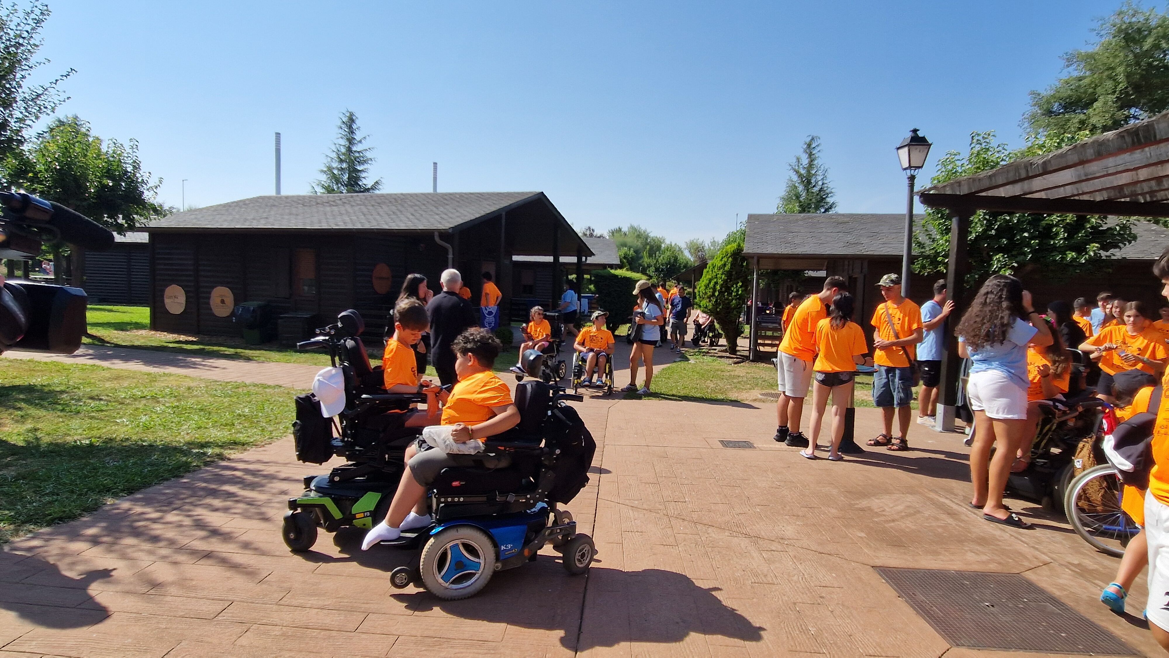 Participantes en el campamento