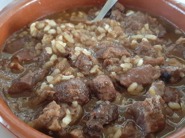 Inconmensurable guiso de venado con arroz