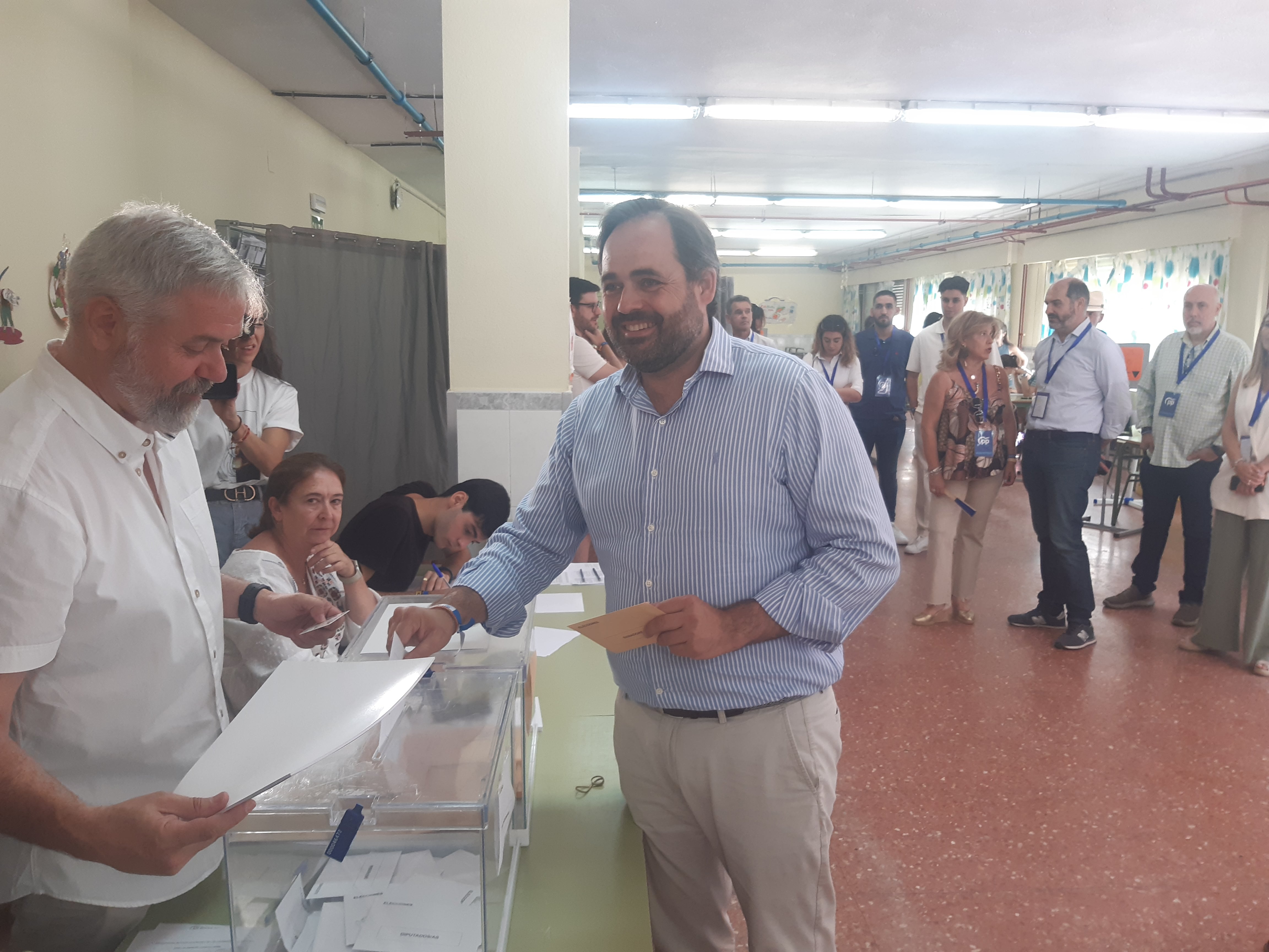 El presidente del PP de Castilla-La Mancha, Paco Núñez ha votado en Toledo