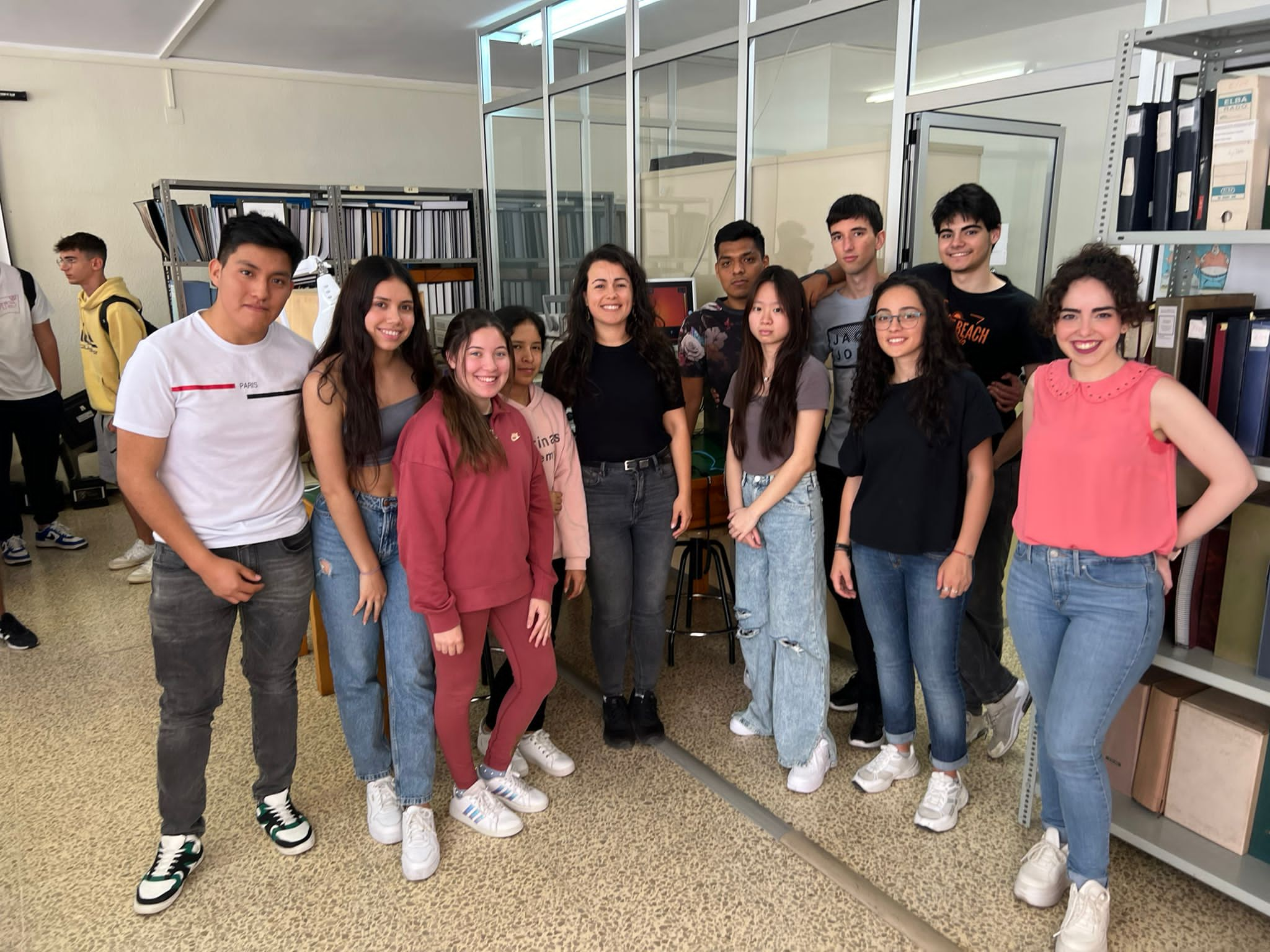 Jóvenes estudiantes participantes de la Semana de la Ingeniería en Algeciras