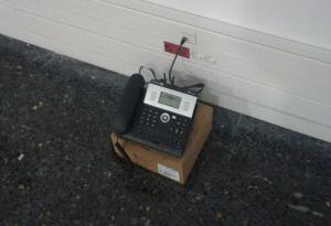 Falta de mobiliario en el Hospital de Lliria