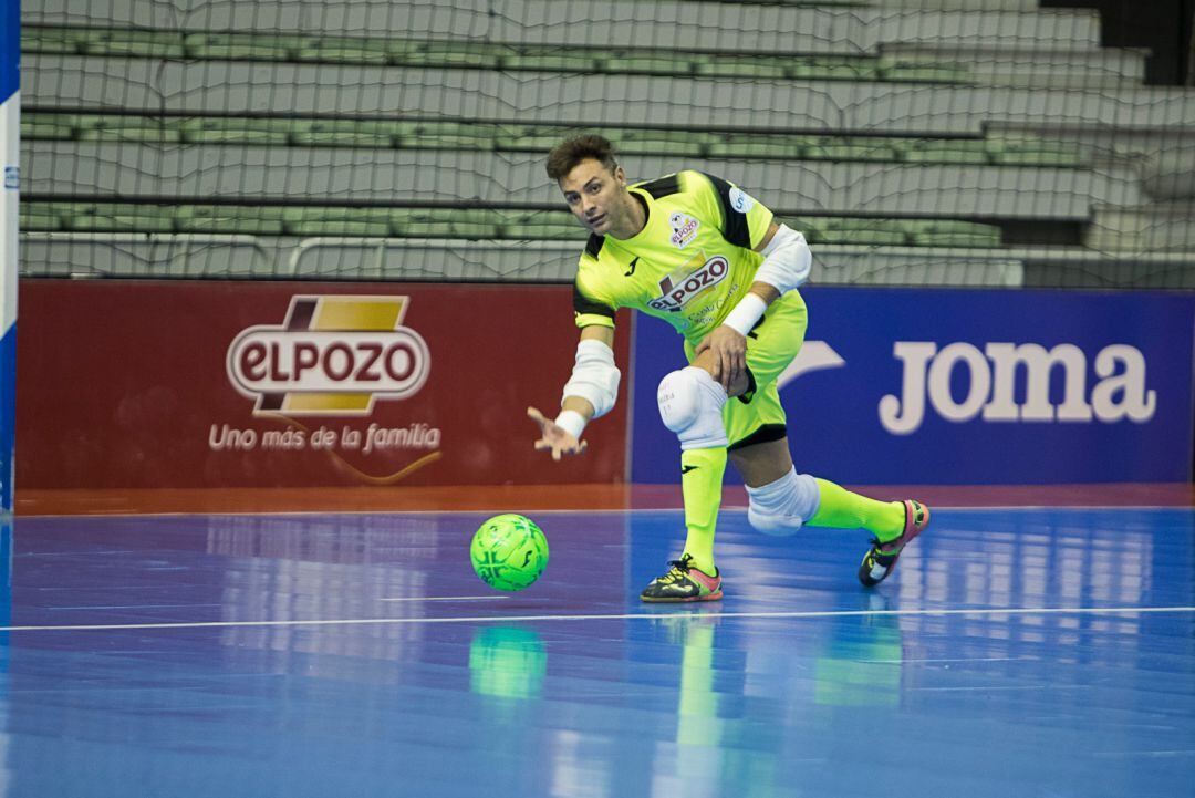Juanjo Angosto durante un partido con ElPozo