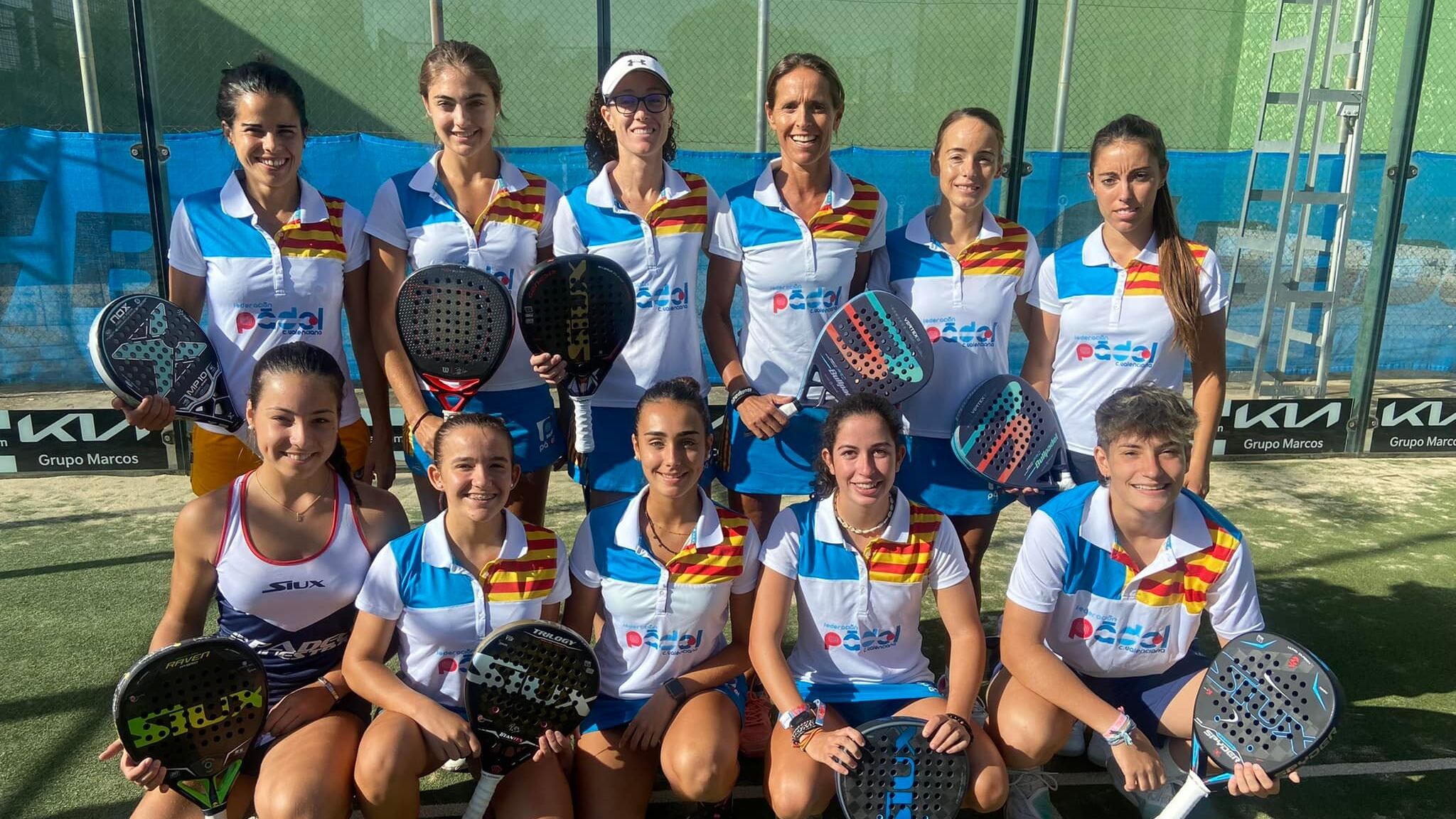 La Selección Valenciana absoluta femenina de pádel se ha ejercitado en Elda