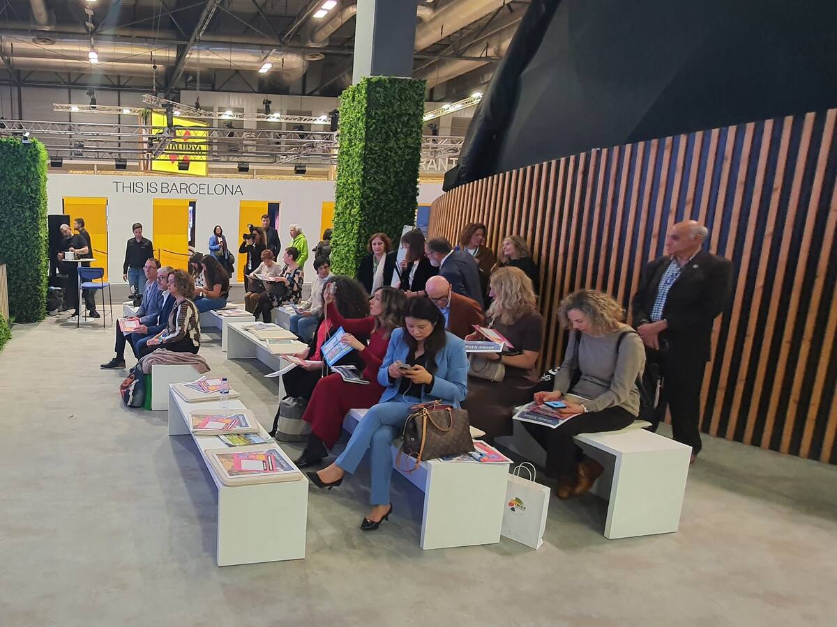 La Comarca de las Cinco Villas recibe el Sello de Turismo Familiar en FITUR 2025