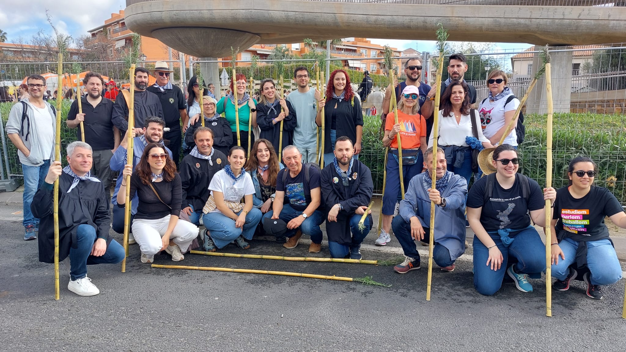 Miembros de Compromís durante la romería de la Santa Faz 2024