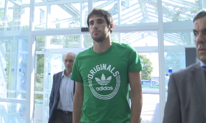 Javi Martínez, a su llegada a Munich para firmar con el Bayern