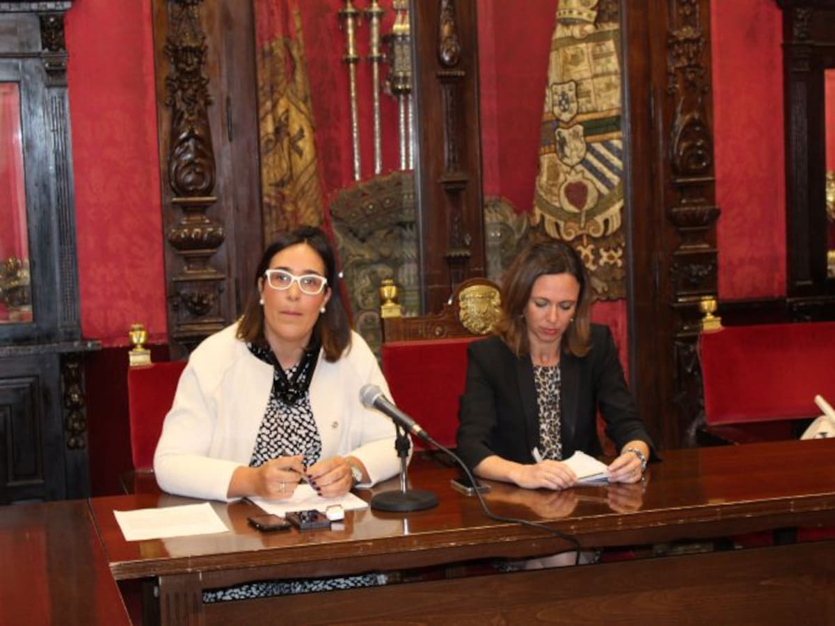 Todos apoyan a María Francés