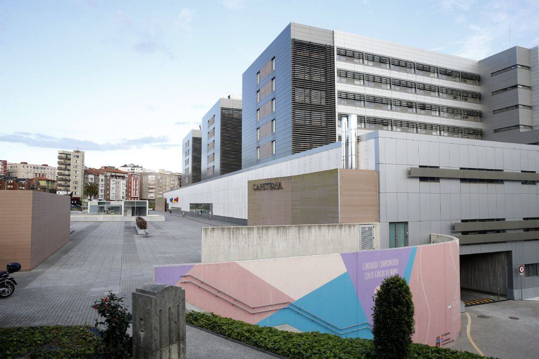 El Hospital de Valdecilla aspira a ser el primer centro público de España en disponer de la terapia de protones para el tratamiento del cáncer.