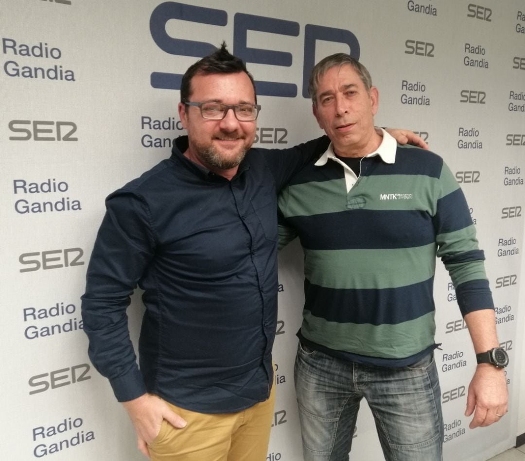 Daniel Ardid entrevista al agente de la Policía Local, Miguel García Algaba