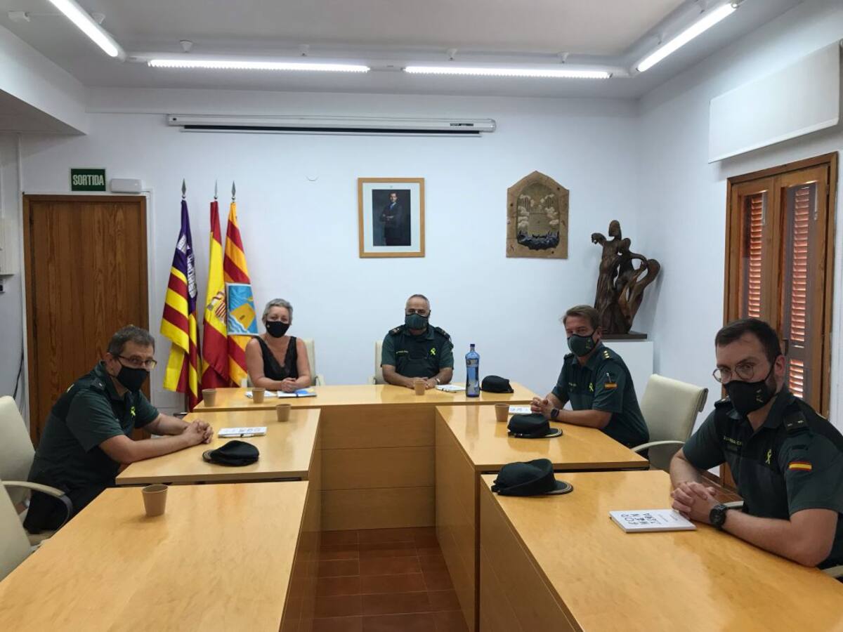 Formentera pide a la Guardia Civil del Mar que controle las actividades en las costas de la isla