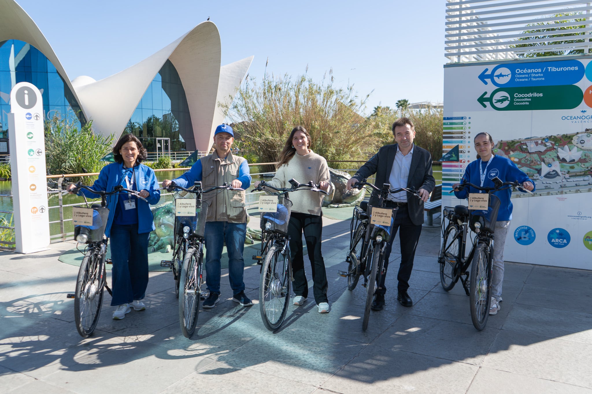 Fundación Oceanogràfic y Caixa Popular durante la presentación del Lago Vivo