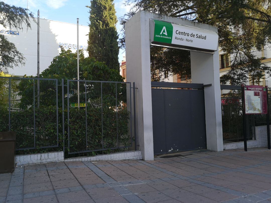 Acesso principal al Centro de Salud Ronda-Norte