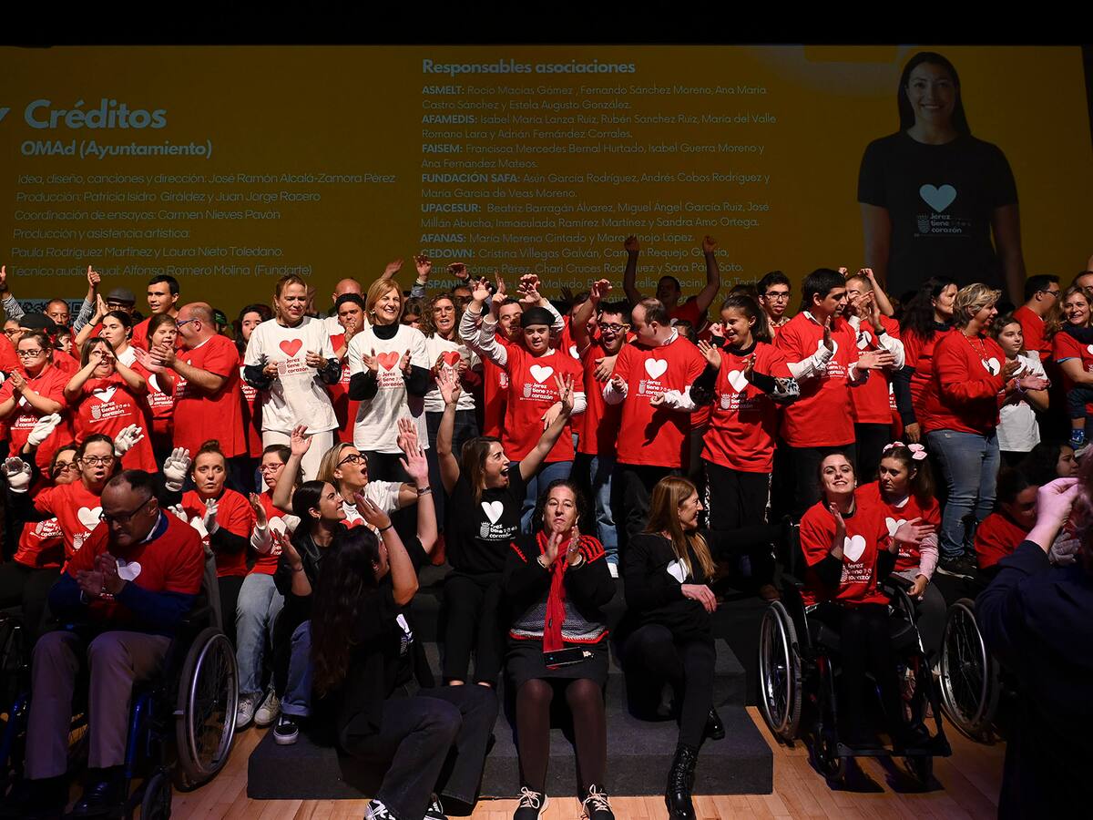 Más de 200 artistas protagonizan en Jerez el acto del Día Internacional de la Discapacidad