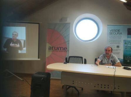 David Avilés participando en las jorandas de asociación rural mediterránea (ARUME)