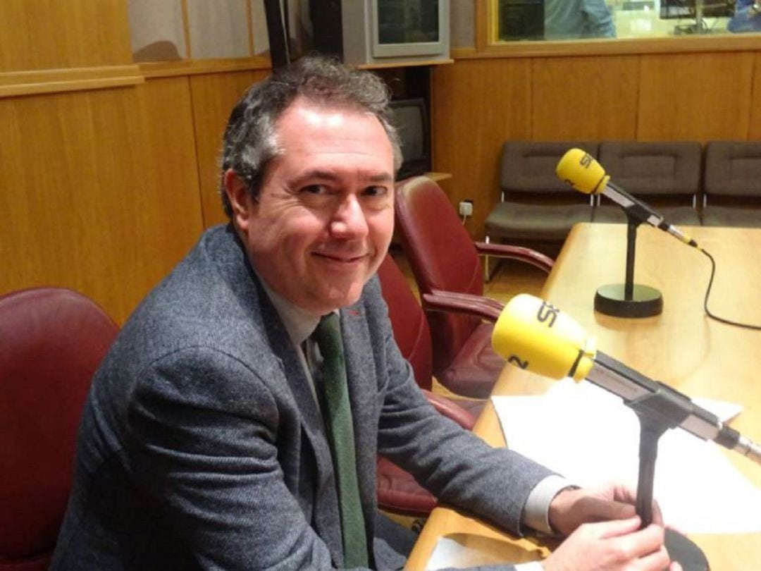 Imagen de archivo de Juan Espadas en Radio Sevilla