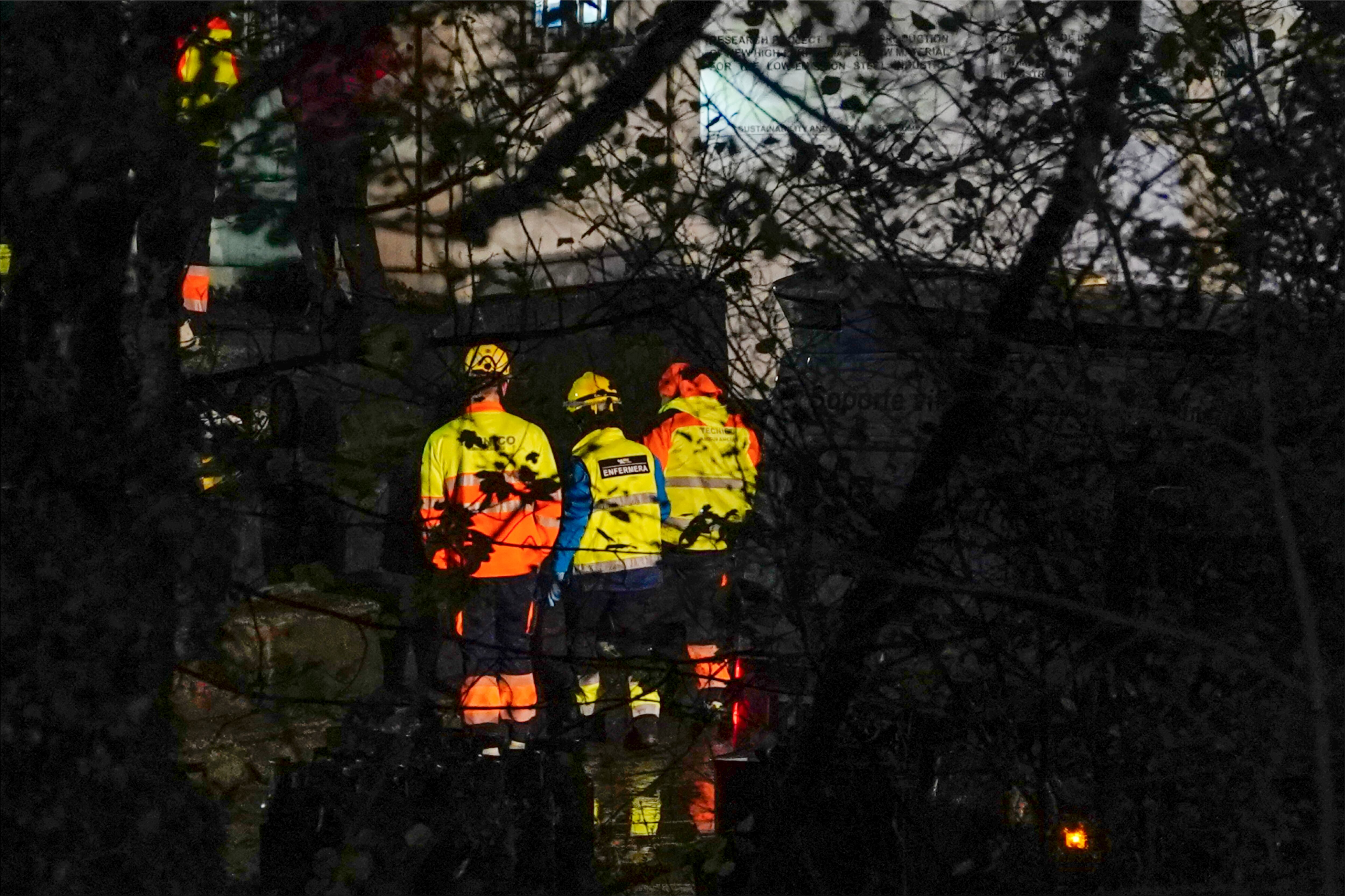 CANGAS DEL NARCEA (ASTURIAS), 21/11/2025.- La mina de Cangas del Narcea en la que este viernes han fallecido dos trabajadores a causa de un desprendimiento de materiales ha sido inspeccionada en varias ocasiones, la última de ellas ayer, jueves, según ha informado el consejero de Ciencia, Industria y Empleo, Borja Sánchez. EFE/Paco Paredes