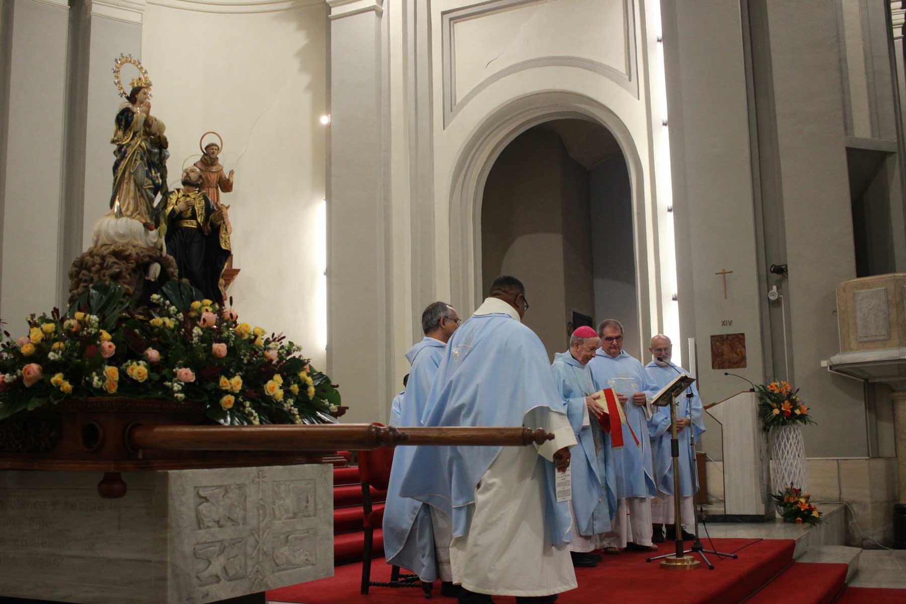 La celebración estuvo oficiada y presidida por el obispo emérito de Lleida, Salvador Giménez