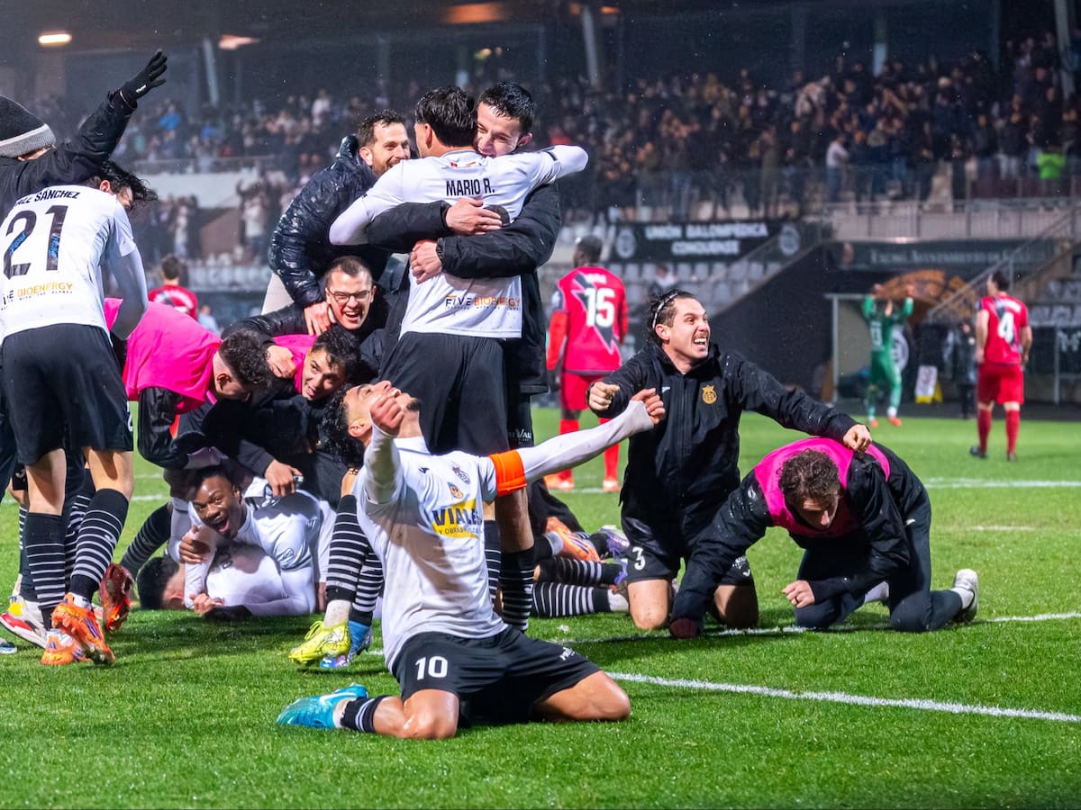 Dos goles, un minuto y una afición rendida al Conquense