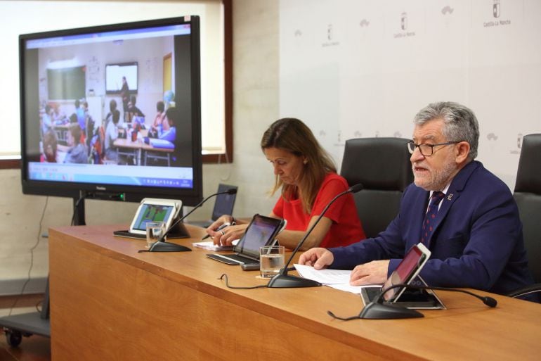 Ángel Felpeto presenta el programa Carmenta