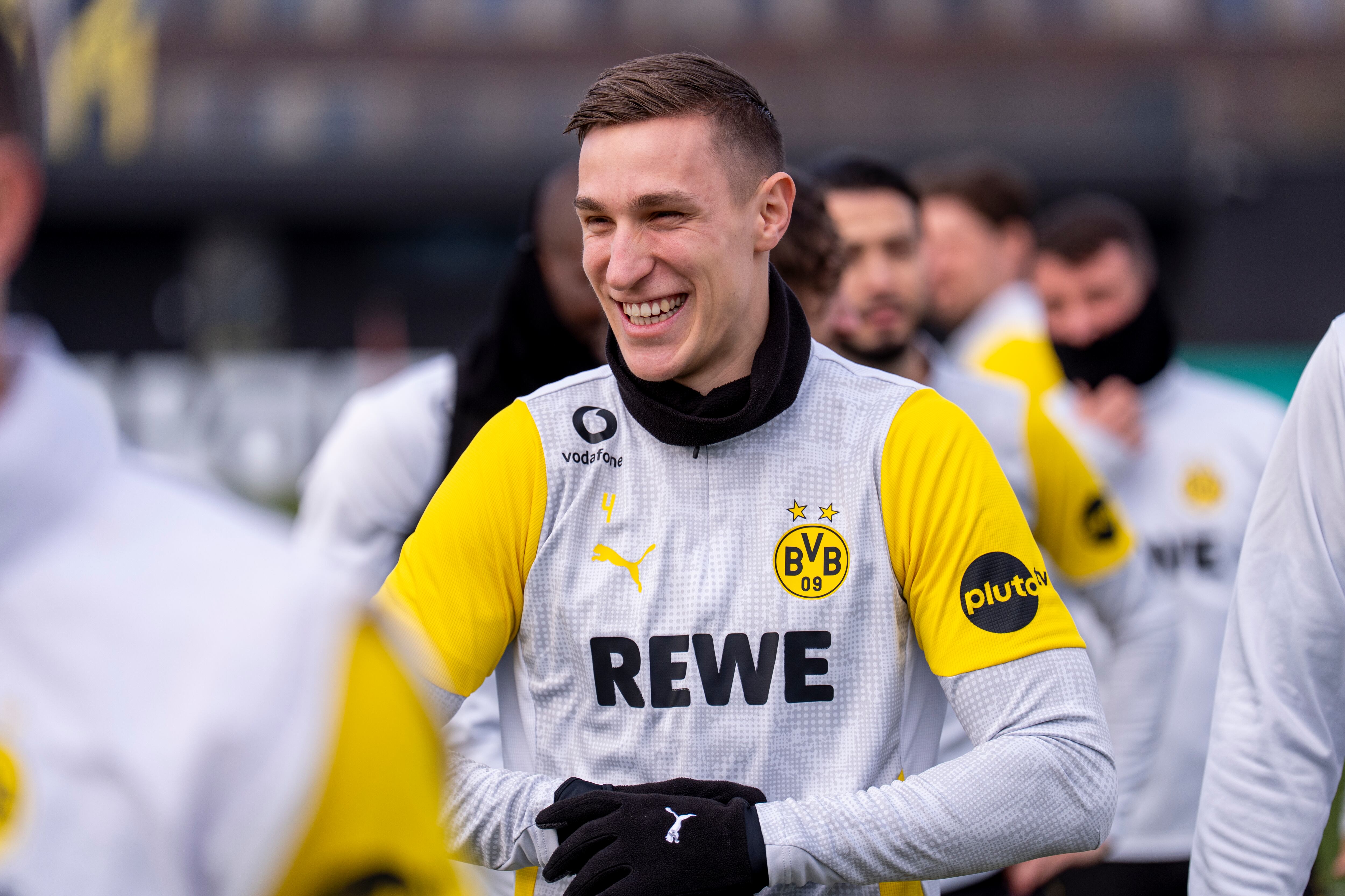 Schlotterbeck durante un entrenamiento en el Borussia Dortmund